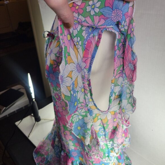 Jessica Simpson Floral Ruffle Sleeveless Keyhole Peplum Hem Sheer Top Size S - Picture 2 of 10